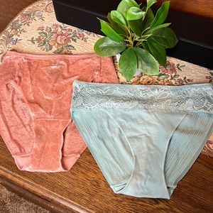 NWT Soma vanishing edge bundle